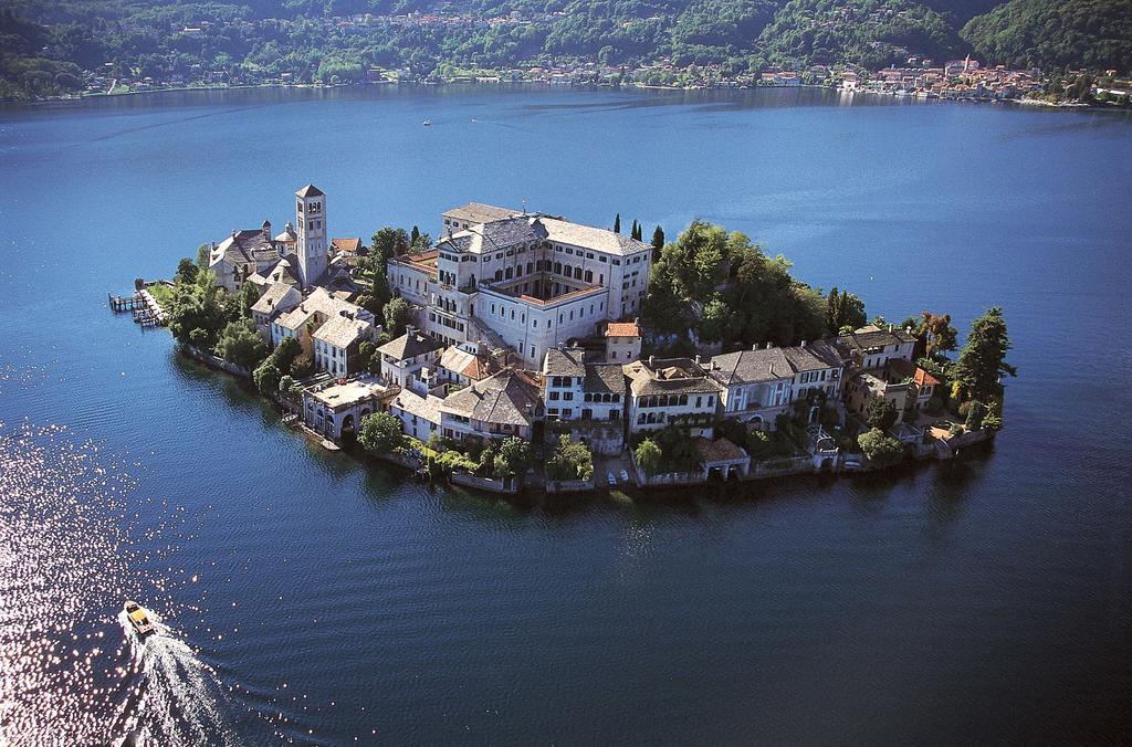 Tre Laghi Hotel Nebbiuno Exterior photo